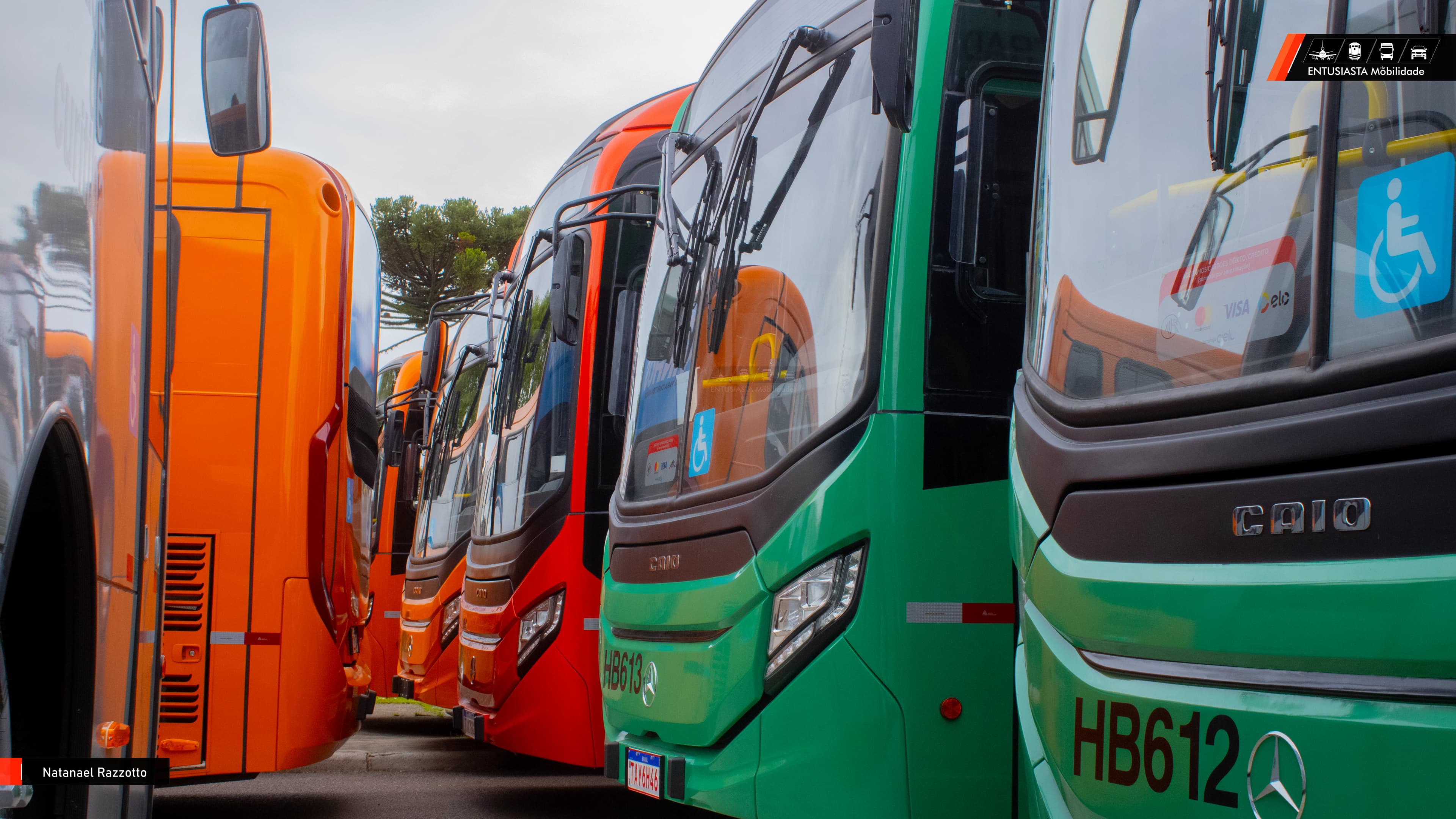 60 Novos ônibus são entregues para Curitiba no Parque Cambuí